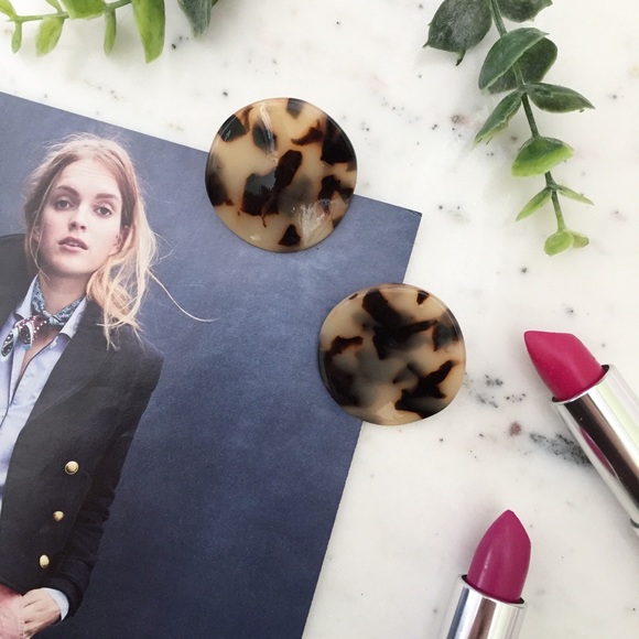 "Brigitte" Earrings || Tortoise Shell Statement - Picture 2 of 9